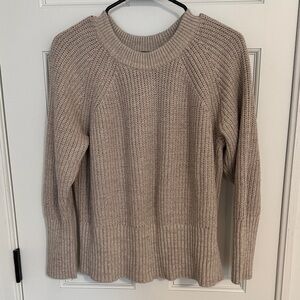 Universal Thread Neutral Taupe Ribbed Crewneck Sweater